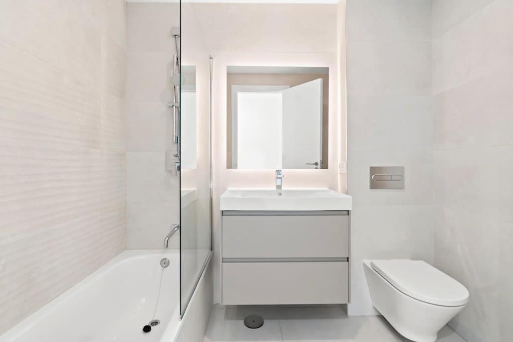 Luxury 2 Bedroom Walk To Rdr423 Marbella