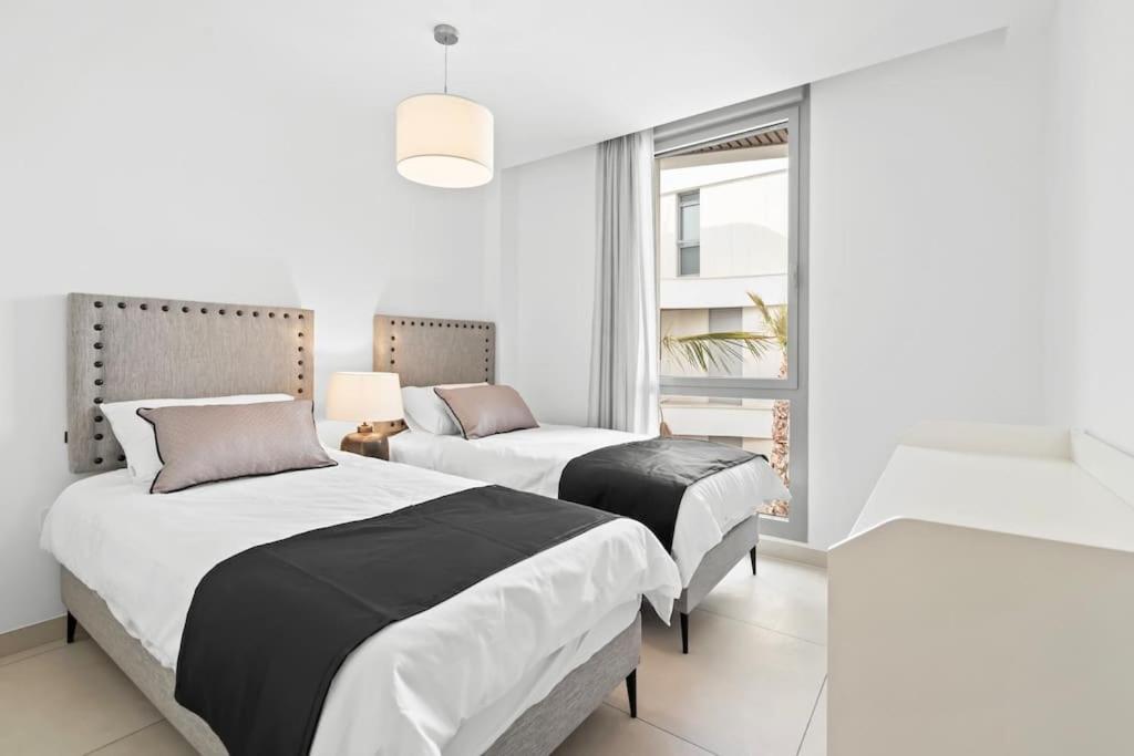 Luxury 2 Bedroom Walk To Rdr423 Apartment Marbella