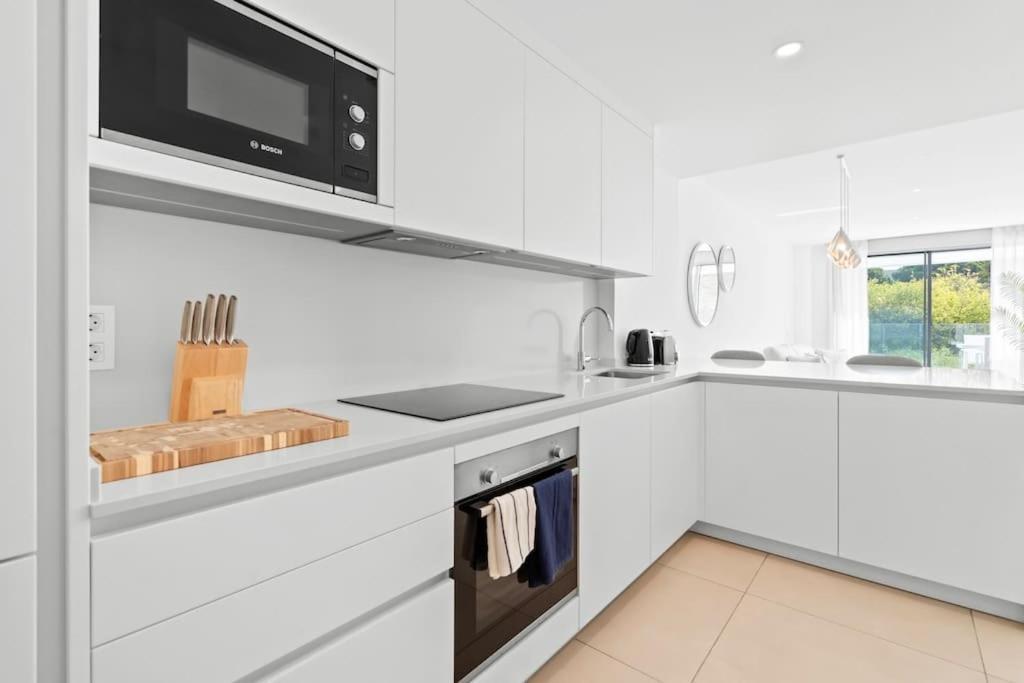 Luxury 2 Bedroom Walk To Rdr423 Marbella