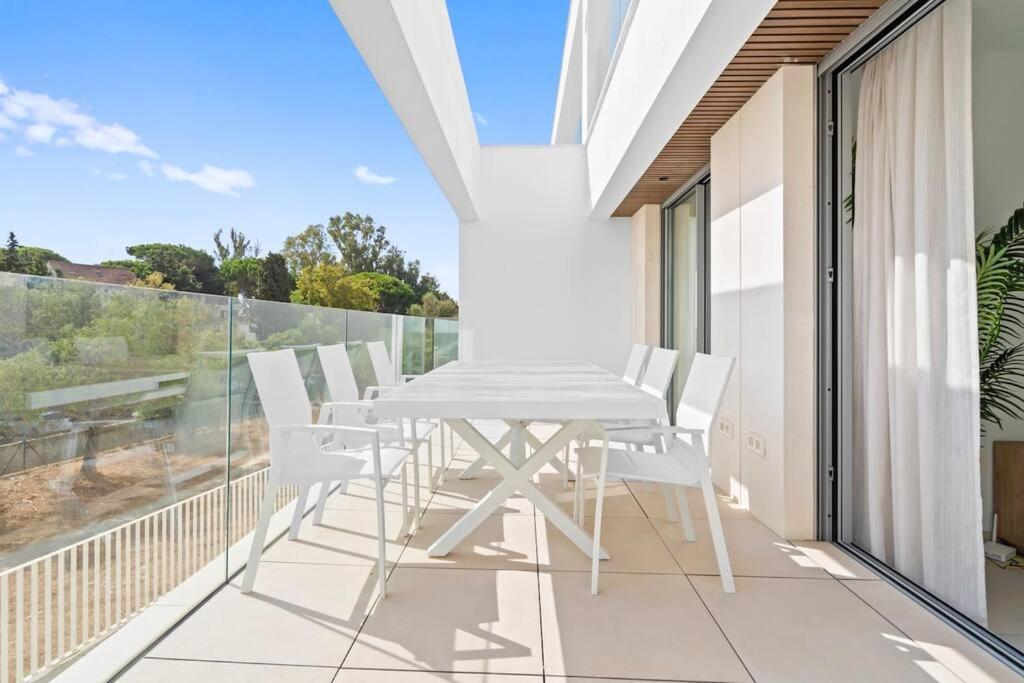 Luxury 2 Bedroom Walk To Rdr423 * Marbella