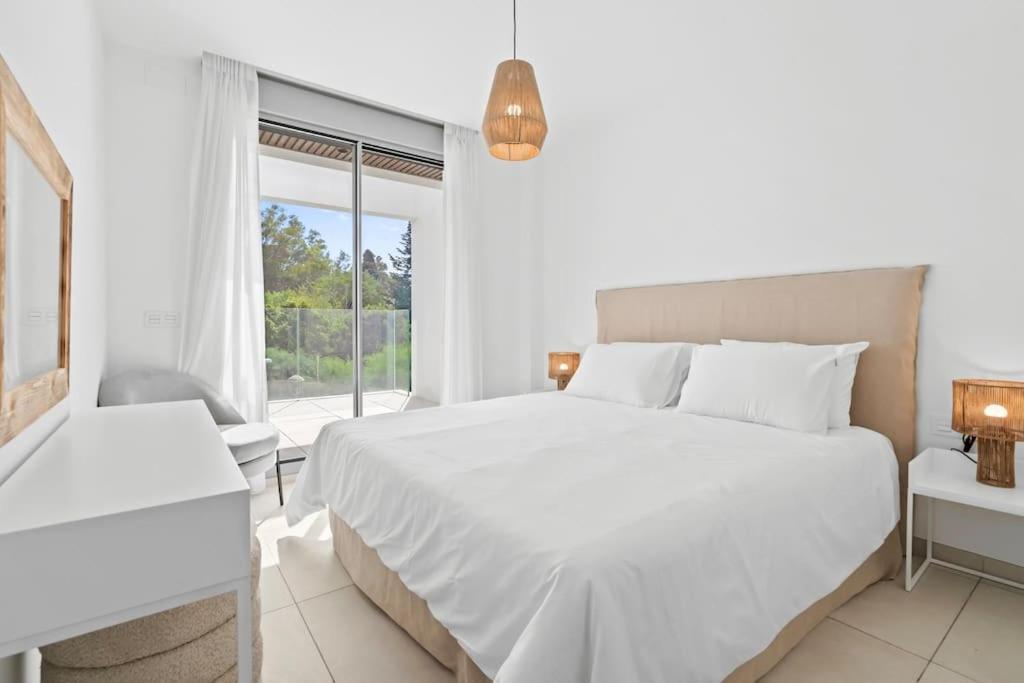 Luxury 2 Bedroom Walk To Rdr423